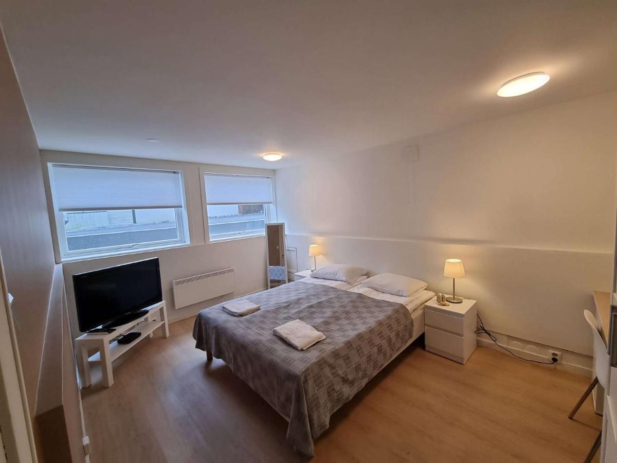 In House - Spacious Private Room, Queen Bed, Close To Center * Stavanger